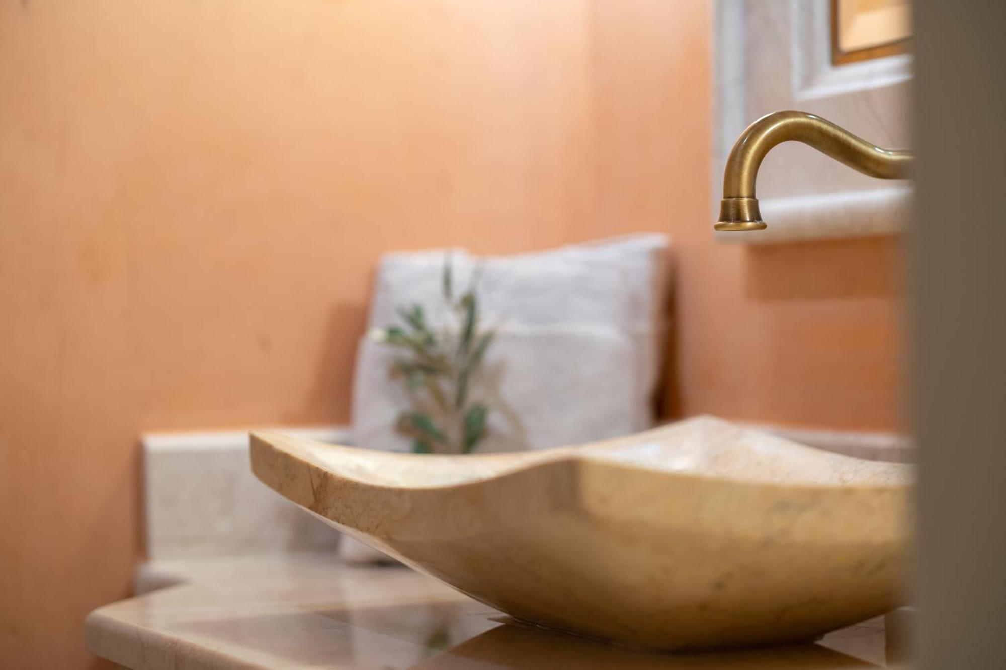 Alli Meria Unique Room With Indoor Pool & Attic מראה חיצוני תמונה